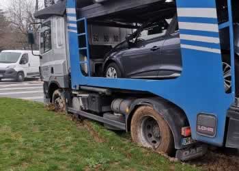 Treuillage camion poids lourds enlisé