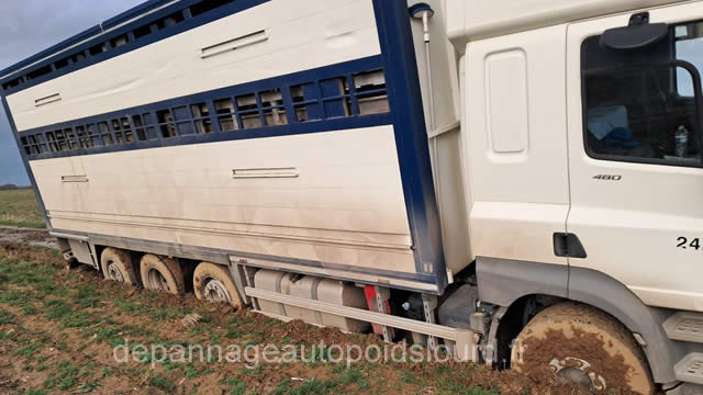 Dépanneuse poids lourd camion Pithiviers 