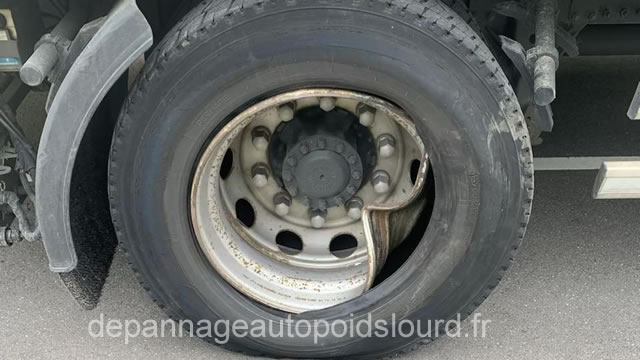 Réparation pneus crevé poids lourd Réparation pneus crevé poids lourd