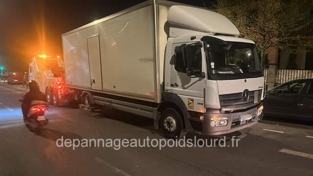 Rapatriement et remorquage de poids lourds vers l’Europe Rapatriement et remorquage de poids lourds vers l’Europe