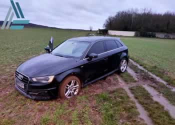 Voiture embourbée